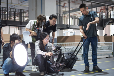 東莞影視攝影服務(wù)商 專業(yè)影視策劃與拍攝的完美融合